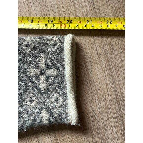 Northern Isles Brown 100% Wool Hand Embroidered Sweater Top Women's Size Large - Picture 8 of 8